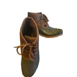 St Johns Bay boots like new 9 Denton duck boot green brown